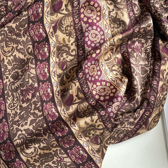 Stunning!! Vintage 💯 Silk hooded robe in  purple and gold - Picture 7 of 9